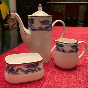 Tea Set of 3 pieces / Fine Bone